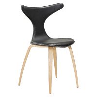 Čierna kožená jedálenská stolička so svetlou prírodnou podnožou DAN–FORM Dolphin