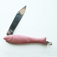 Ružový český nožík rybička v dizajne od Alexandry Dětinskej