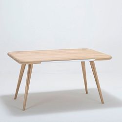 Jedálenský stôl z dubového dreva Gazzda Ena One, 140 x 100 x 75 cm