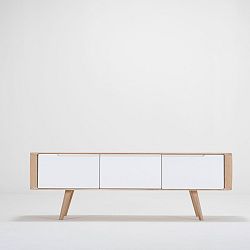 Televízny stolík z dubového dreva Ena, 135 x 55 x 45 cm