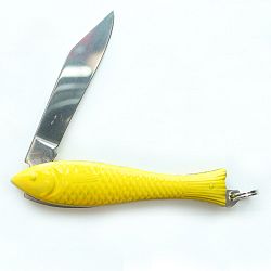 Žltý český nožík rybička v dizajne od Alexandry Dětinskej
